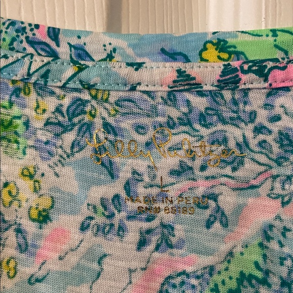 Lilly Pulitzer Multicolor Patterned Top size L length 27” bust 40” BNWOT - Picture 2 of 8